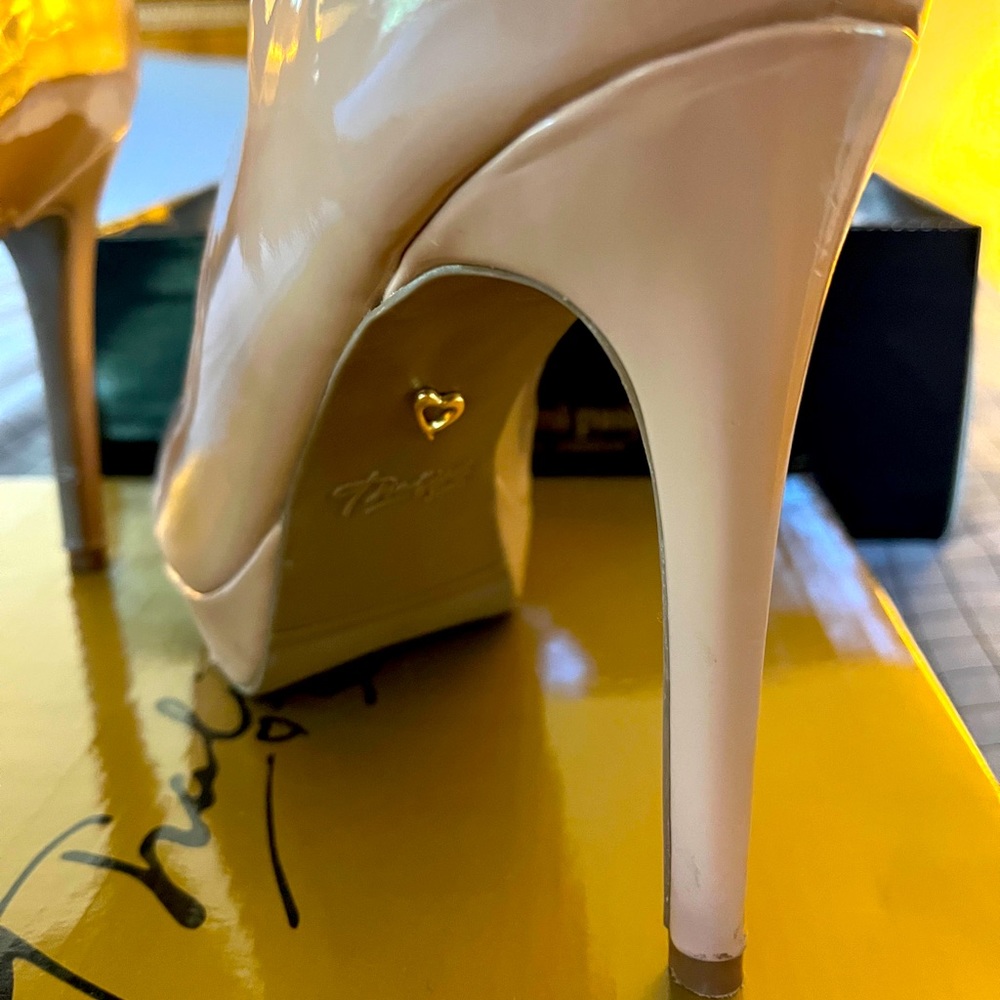 Beige sexy high heel